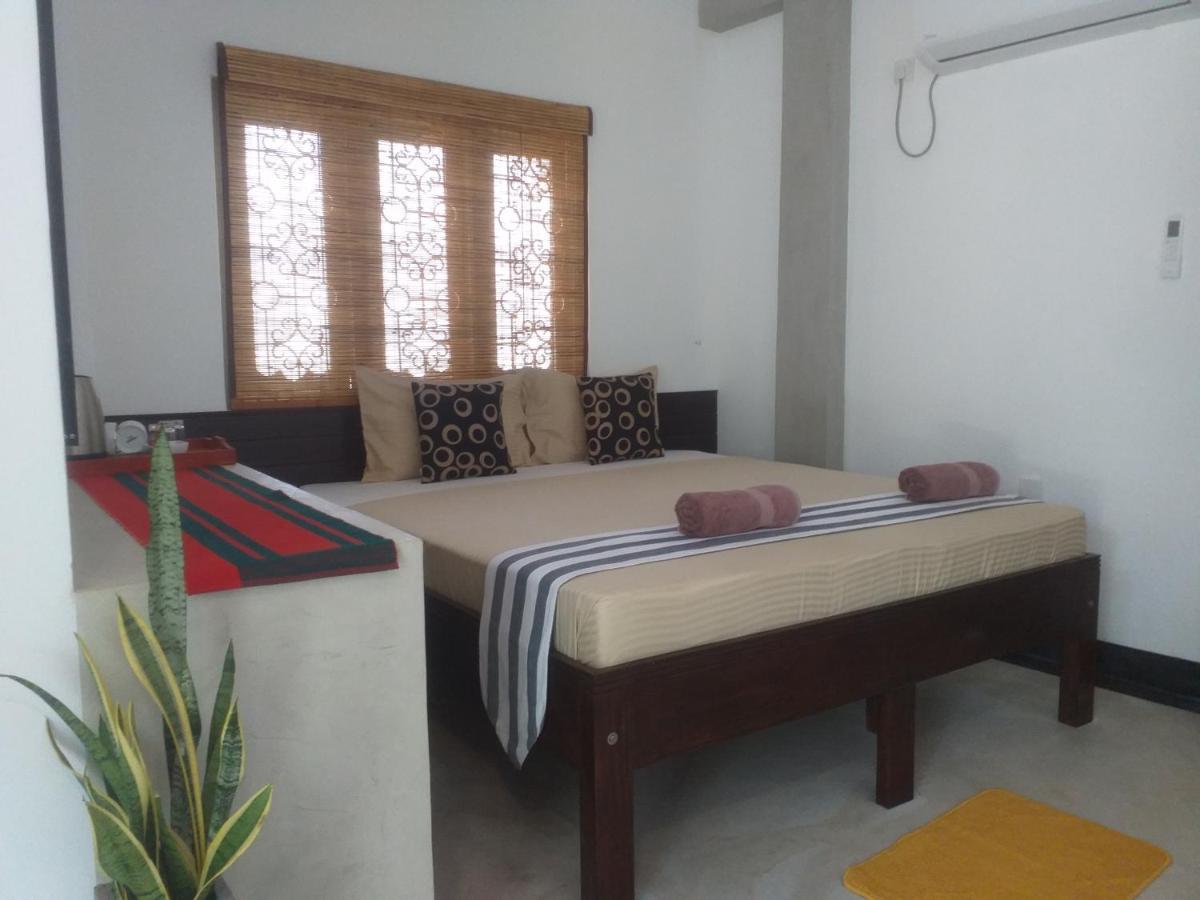 Green Wood Villa Negombo Exterior foto