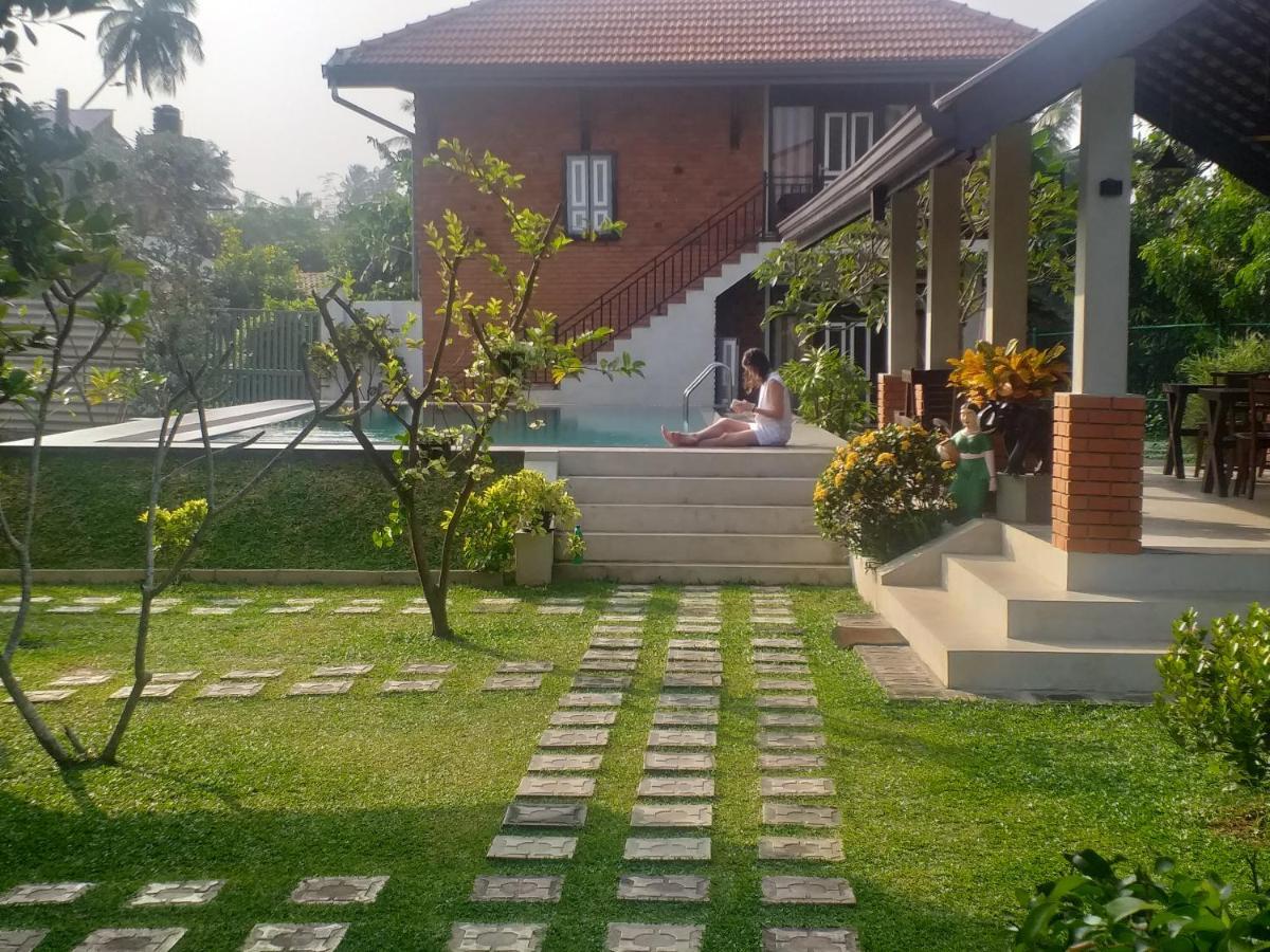 Green Wood Villa Negombo Exterior foto