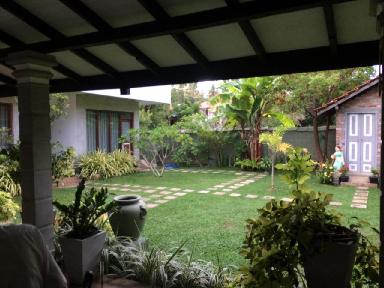 Green Wood Villa Negombo Exterior foto