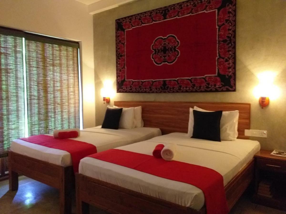 Green Wood Villa Negombo Exterior foto